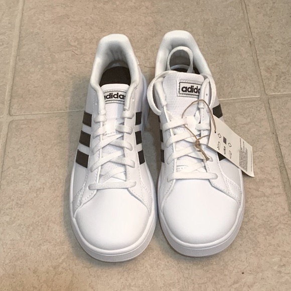 🎉HP X2🎉 Adidas boys shoes NWT - Picture 5 of 5